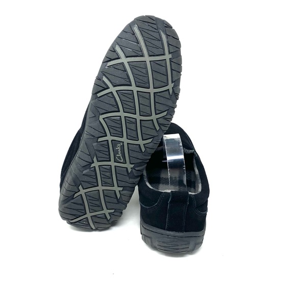 Clarks Slippers - Picture 3 of 7